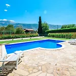 Villa Mirna